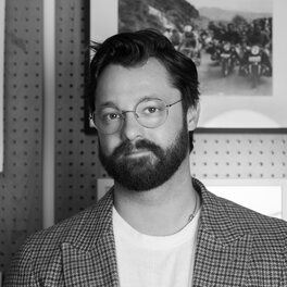 Taylor E. DeRosa, author